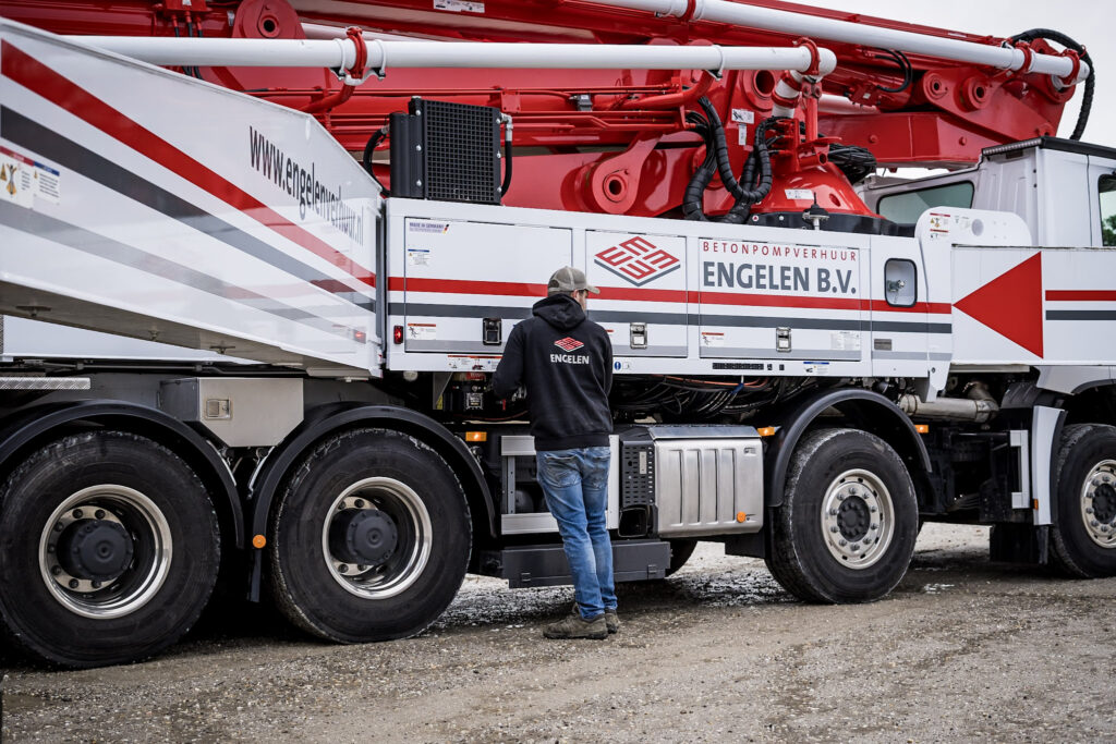 Engelen Betonpomp huren bij Engelen vloeren